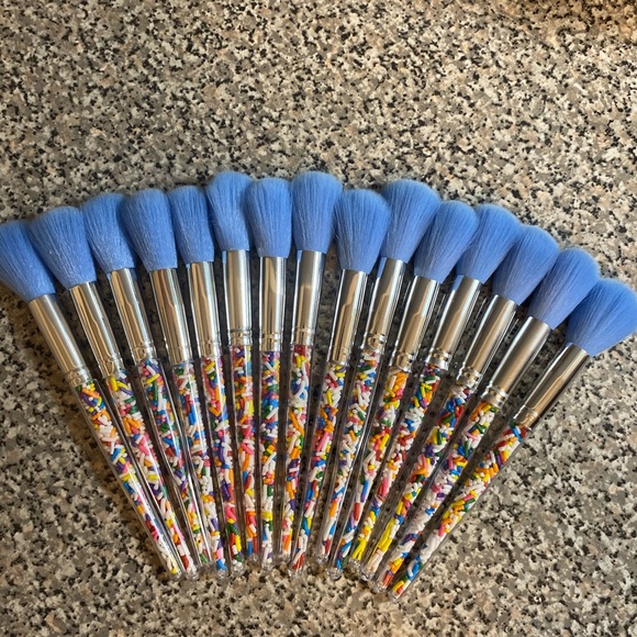 Sprinkle candy brushes - Picture 3 of 3